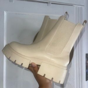 H&M Chelsea Boots
